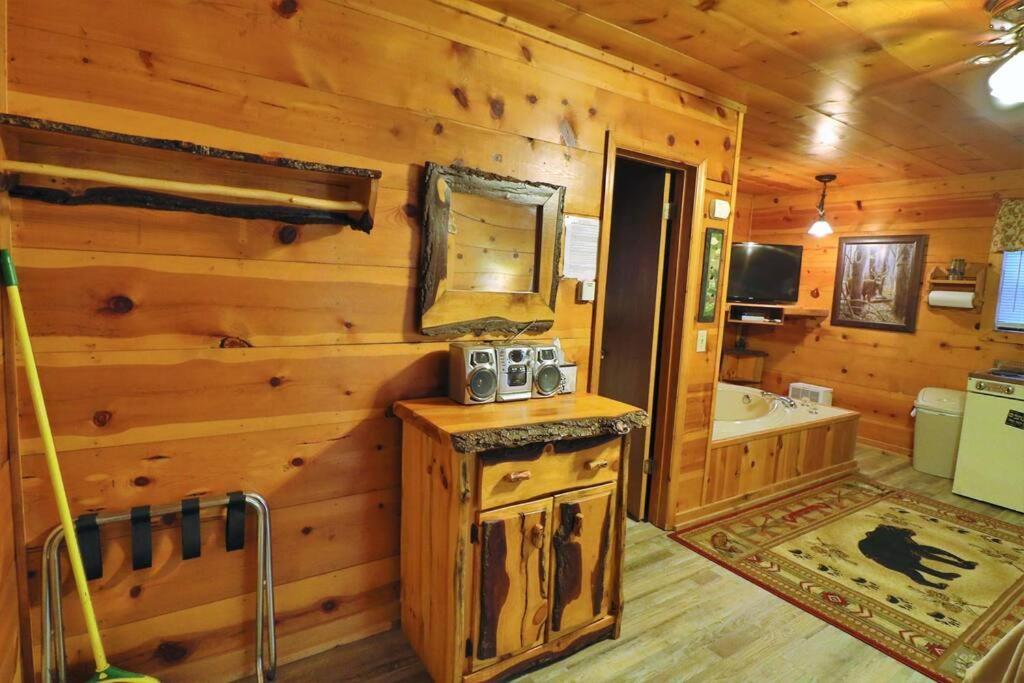 Alpine Mountain Sweetheart Cabin Jacuzzi #8 Helen Eksteriør bilde